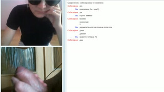 Дрочер в чат рулетке наяривает свой длинный хуй