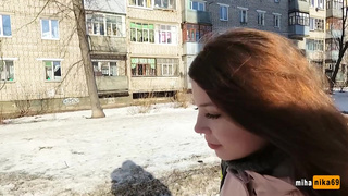 Сестричка приехала к брату в гости и он трахнул ее в тот же день