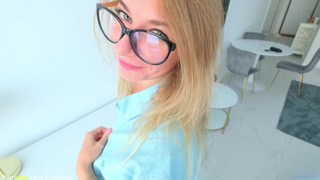 Ну какой секс, у меня же свидание — потрись и трусики обкончай мне