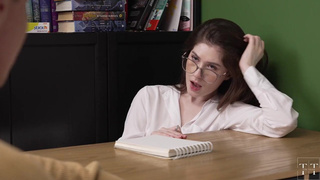 Ебусь под надзором сексологини, а как ещё выяснить эрекции причину?